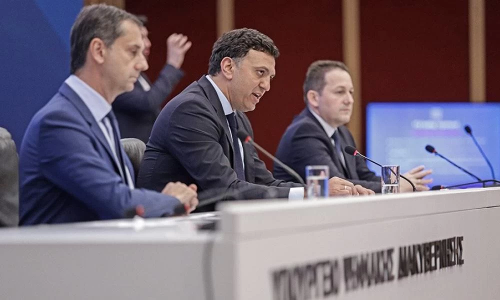 Το σχέδιο της κυβέρνησης για νησιά και αεροδρόμια